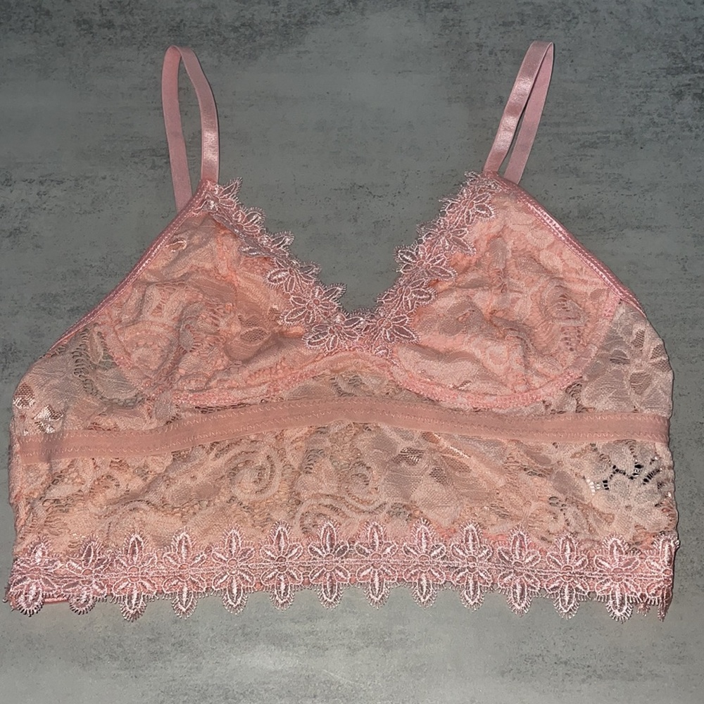 SHEIN Baby Pink Guipure Lace Crop Cami Top - Picture 4 of 8